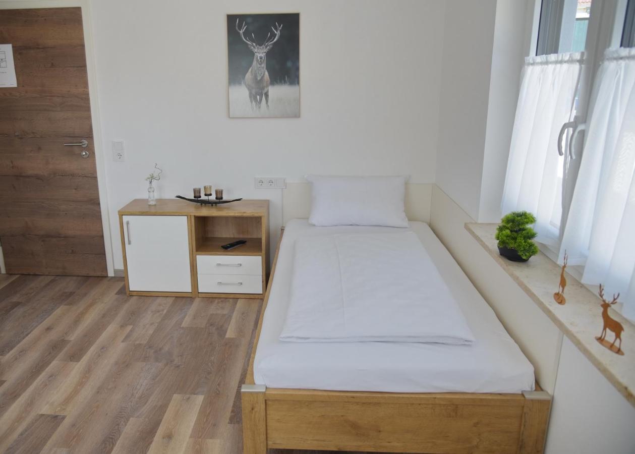 Hotel Boardinghouse Jungwirth-Wohnzeit Demling Esterno foto